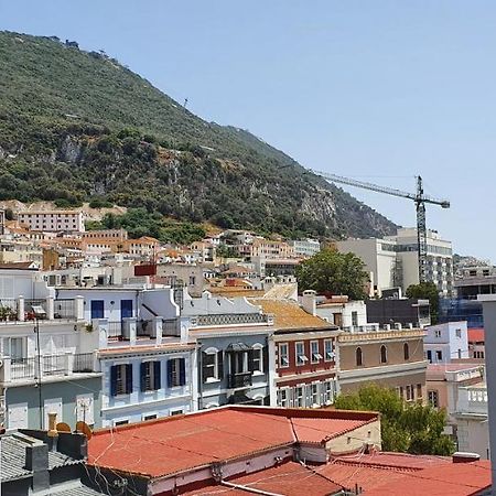Gibraltar Town Centre Flat With Roof Terrace Apartment Exterior foto