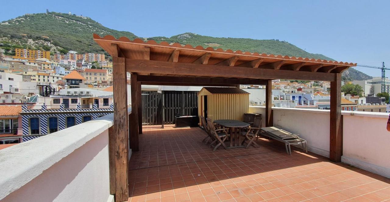 Gibraltar Town Centre Flat With Roof Terrace Apartment Exterior foto