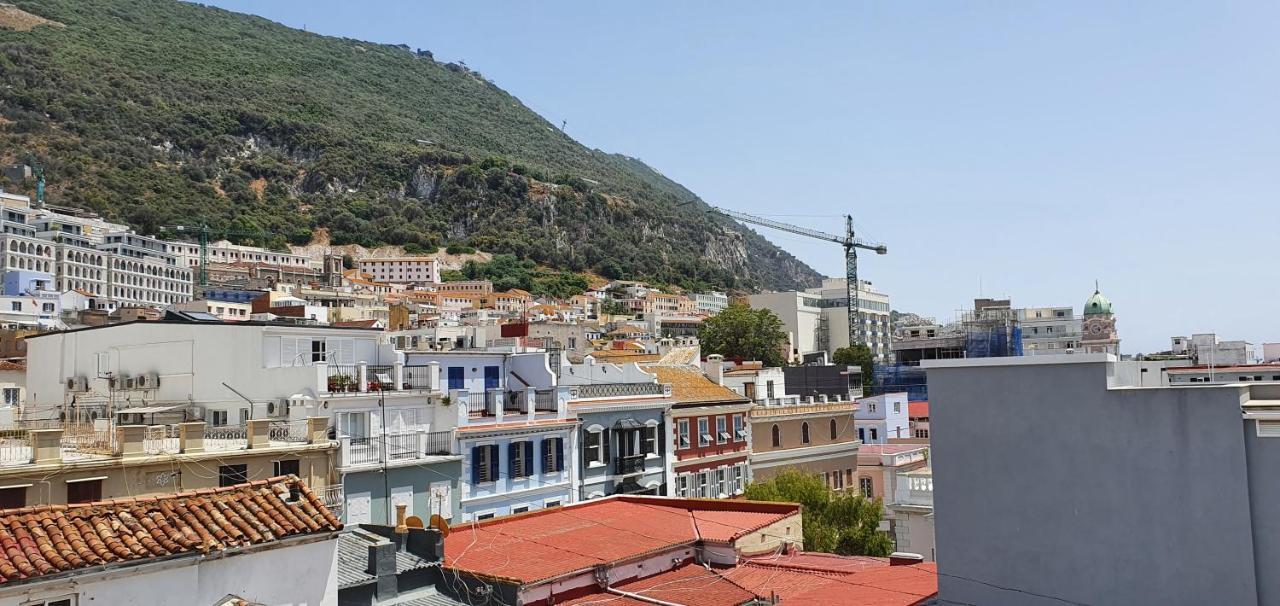 Gibraltar Town Centre Flat With Roof Terrace Apartment Exterior foto